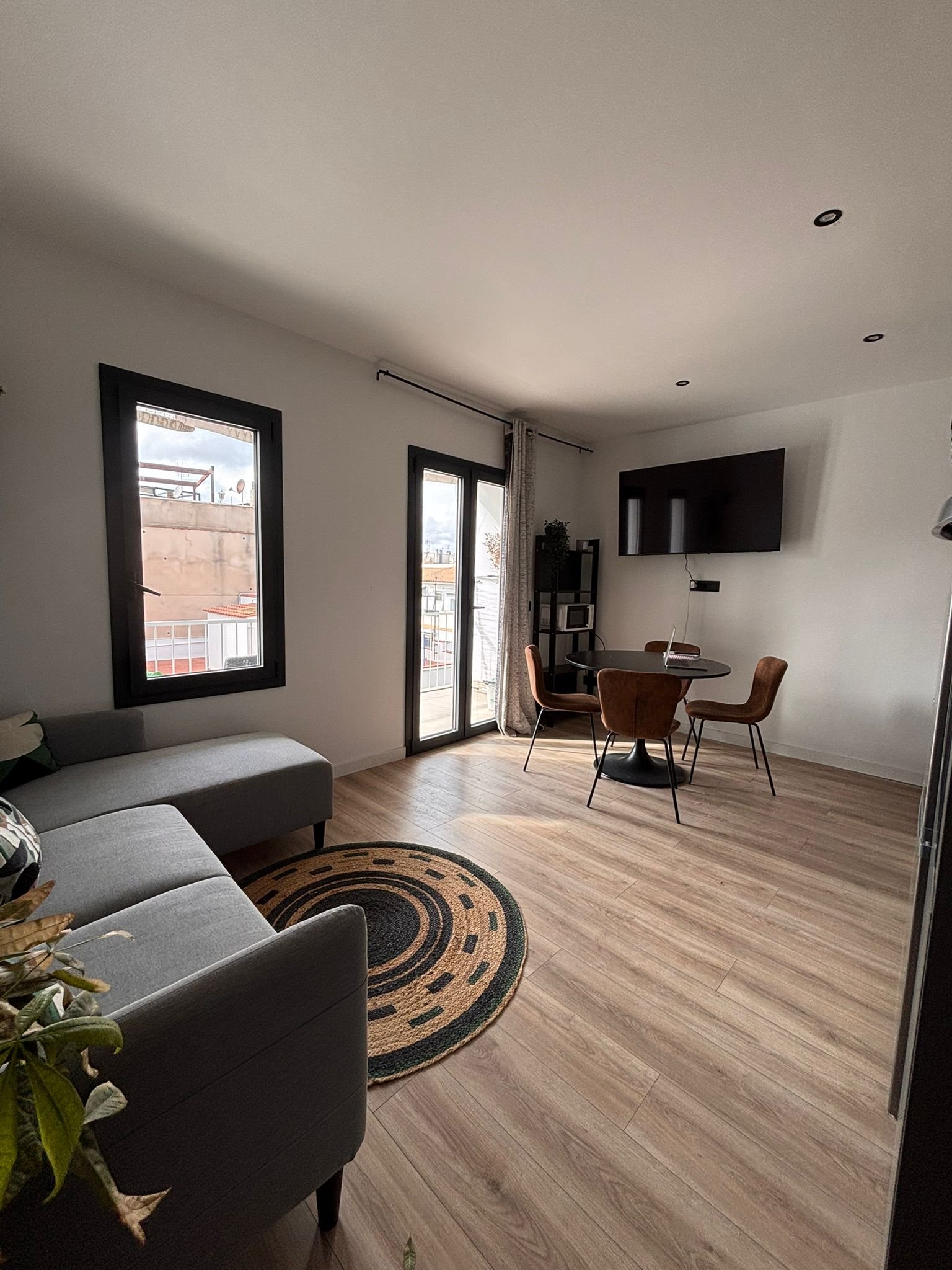 WhatsApp Image 2026-03-06 at 15.34.03 (2)